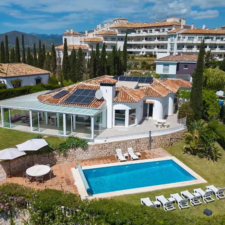 Villa Vista Golf - Optional Heated Pool & Jacuzzi Mijas
