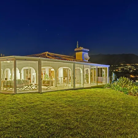 Villa Vista Golf - Optional Heated Pool & Jacuzzi *