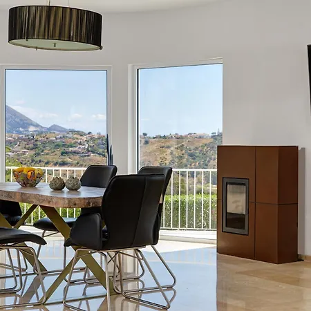 Vista Golf - Optional Heated Pool & Jacuzzi Villa