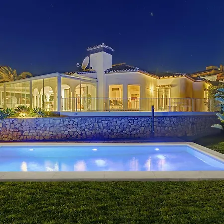 Vista Golf - Luxury With Optional Heated Pool & Jacuzzi